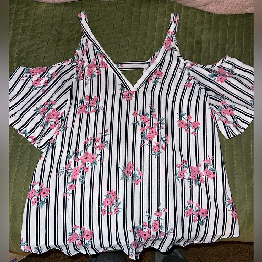Stripped Floral Cold Shoulder Top | Sienna Sky